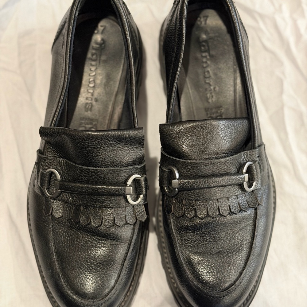 Tamaris Black Leather Women’s Loafers size 7.5